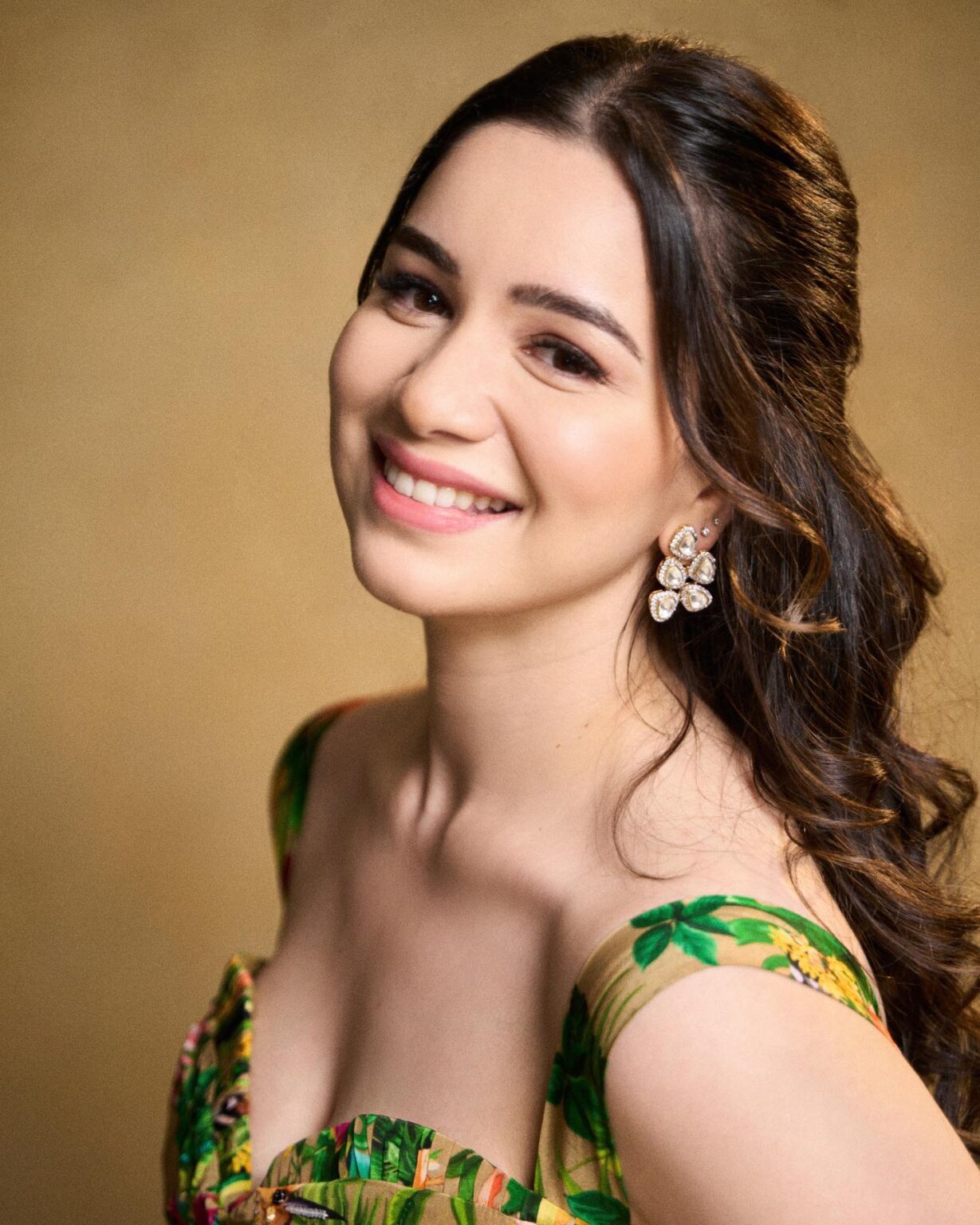 Sara Tendulkar Bio, Age, Career, Net Worth, Height, Education,